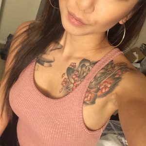 Seule et chaude, une soirée torride à Nancy? Luna - rencontre-Naturiste-Nancy
